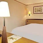 Brit Confort Ampaline Perigueux Est ホテル 3*